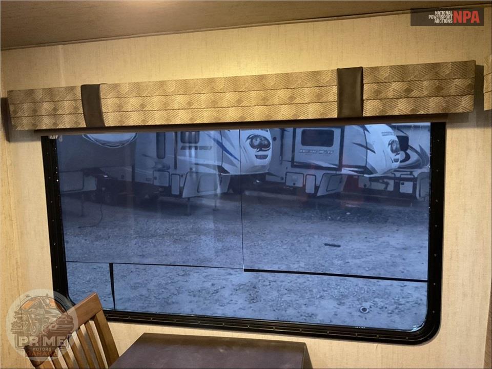 2019 Sandpiper By Forest River M-379FLOK - FIFTH WHEEL SERIES — фото 19