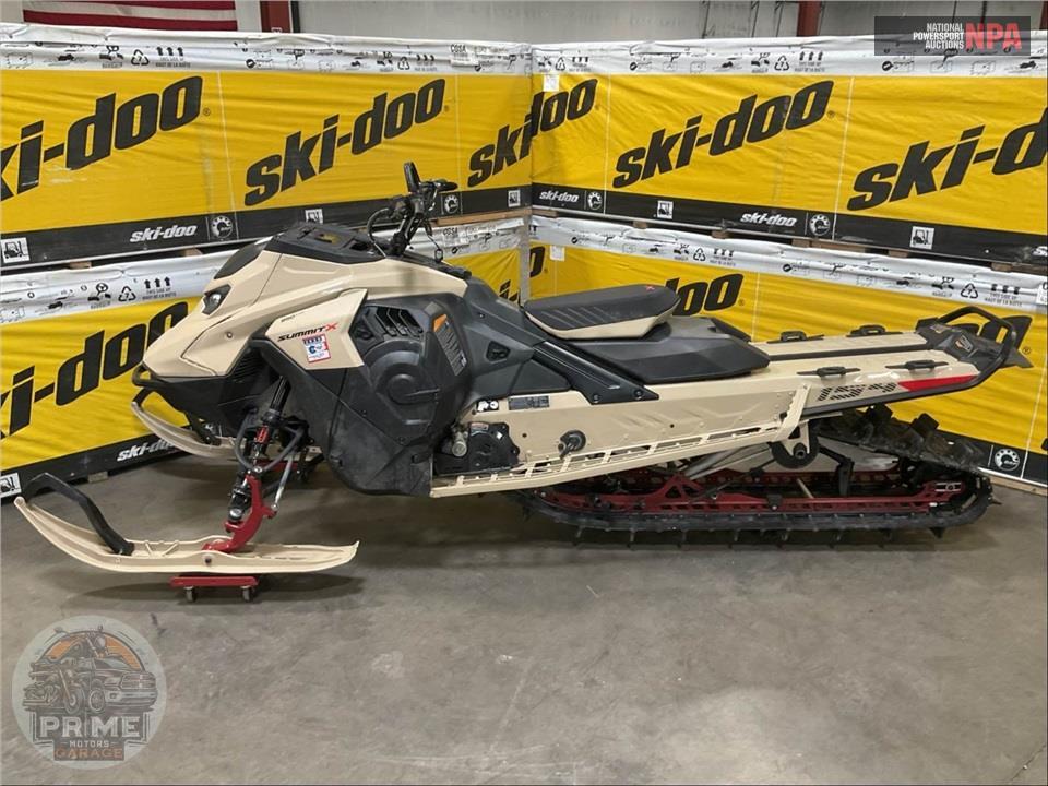 2024 Ski-Doo Summit X 154 850 E-TEC PowderMax Light FlexEdge 2.5" SHOT — фото 3