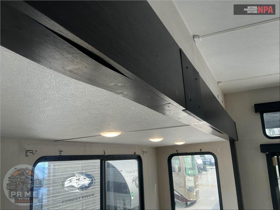 2025 Cherokee By Forest River M -3800DECK - ARCTIC WOLF FIFTH WHEEL SERIES — фото 35