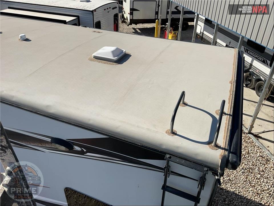 2015 Crossroads Rv LAS VEGAS - ELEVATION TOY HAULER TOY HAULER SERIES — фото 28