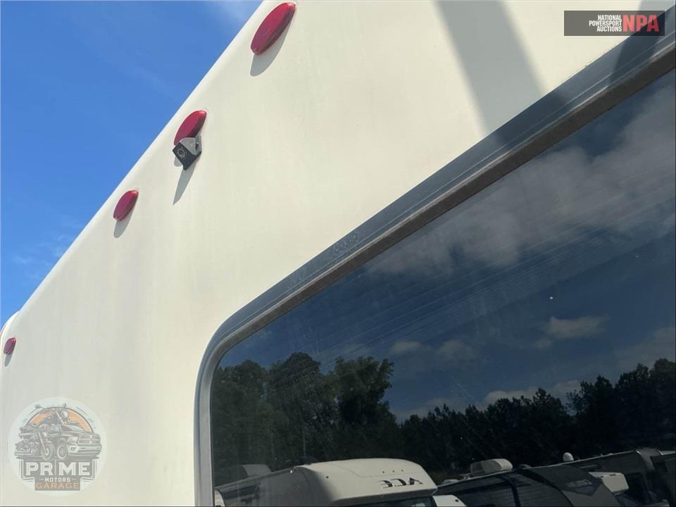 2018 Thor Motor Coach M-23H E350-V10 FREEDOM ELITE SERIES — фото 46