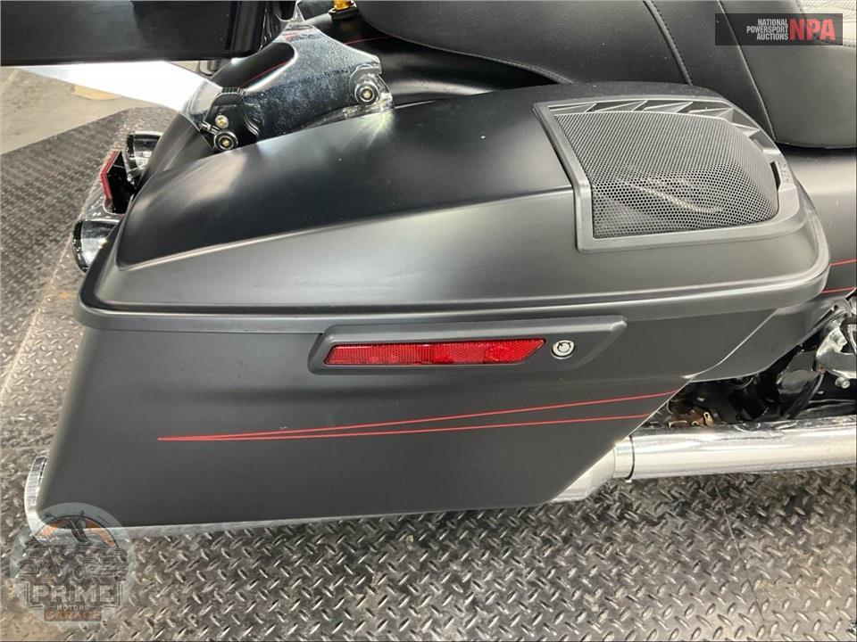 2015 Harley-Davidson FLTRXS ROAD GLIDE SPECIAL — фото 17
