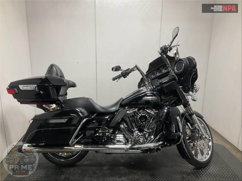 2015 Harley-Davidson FLHTCU ULTRA CLASSIC ELECTRA GLIDE — фото 1