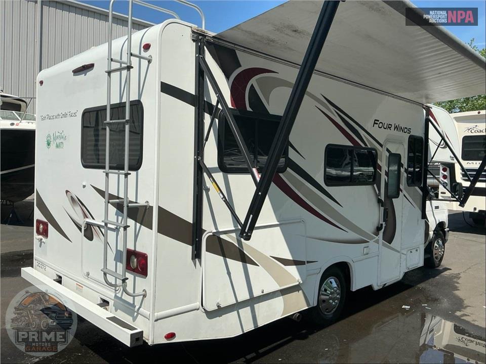 2020 Thor Motor Coach M-23U E350-V10 - FOUR WINDS SERIES — фото 3