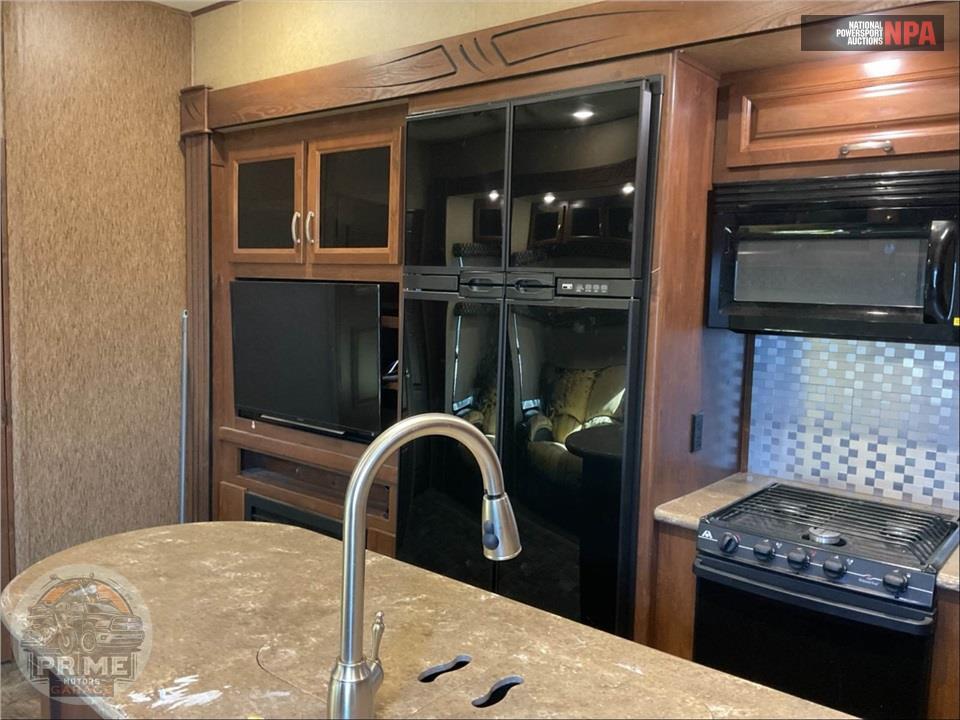2015 Crossroads Rv LAS VEGAS - ELEVATION TOY HAULER TOY HAULER SERIES — фото 8
