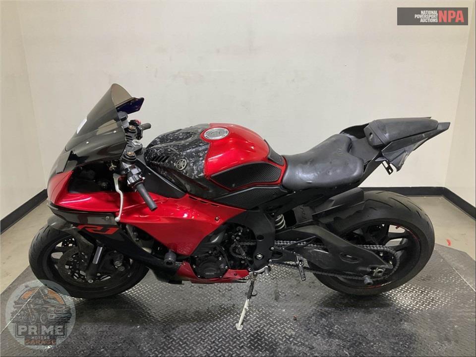2021 Yamaha YZF-R1 — фото 3