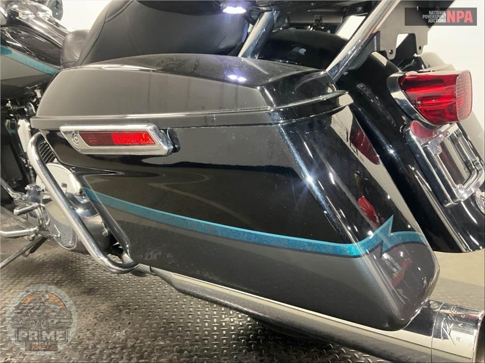 2015 Harley-Davidson FLHTKSE CVO ULTRA LIMITED — фото 24