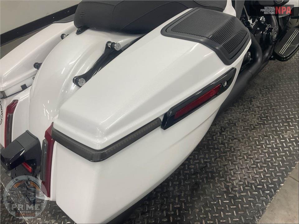 2025 Harley-Davidson FLHX STREET GLIDE — фото 17