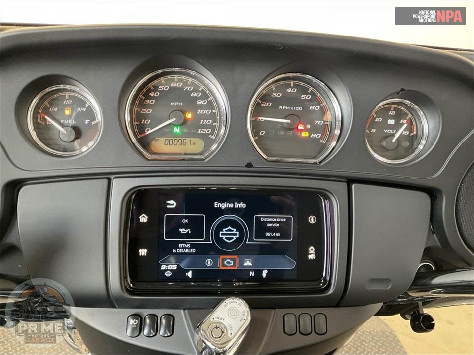 2022 Harley-Davidson FLHTCUTG TRI GLIDE ULTRA CLASSIC — фото 5