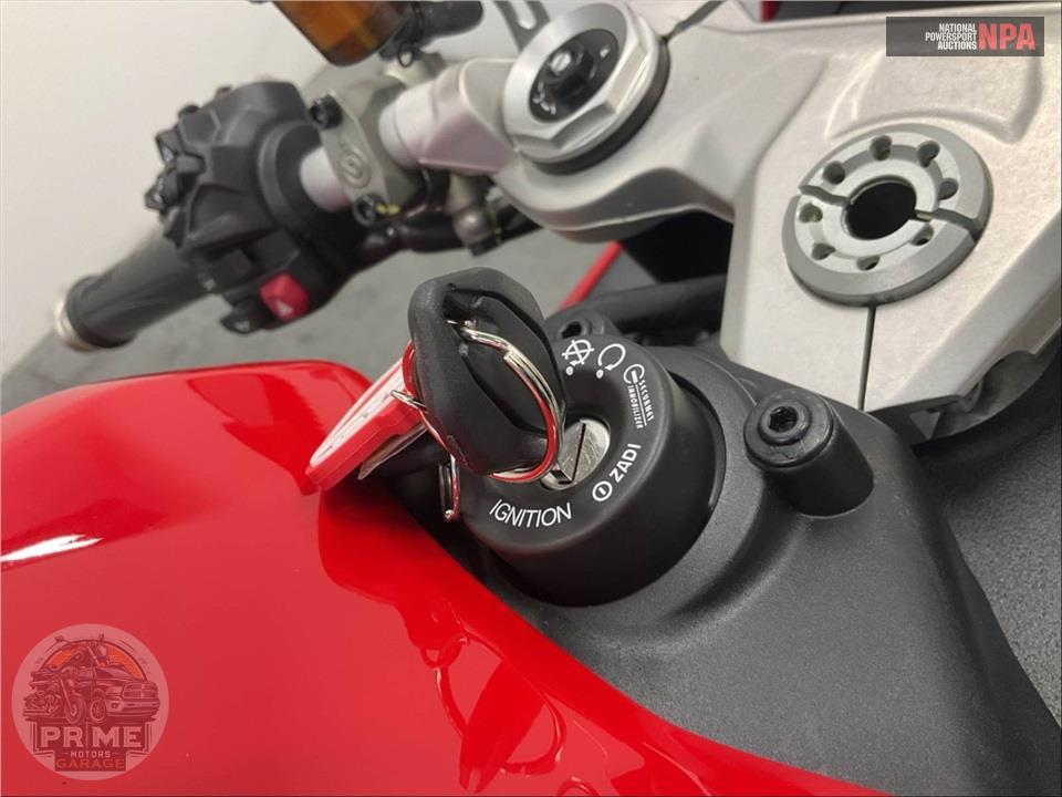 2025 Ducati PANIGALE V2 — фото 11