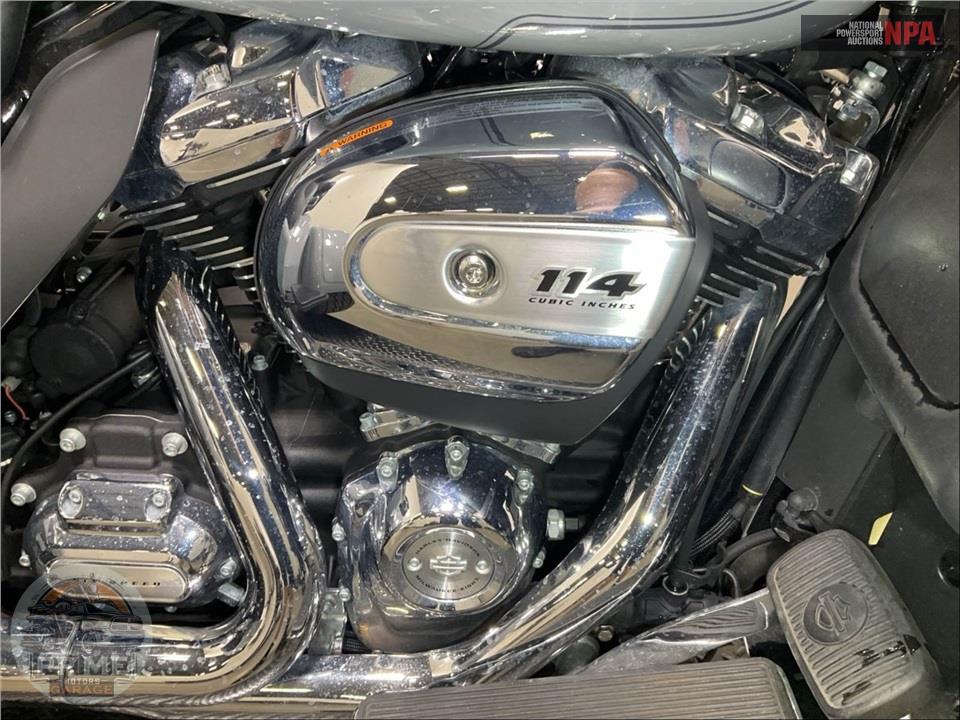2024 Harley-Davidson FLHTCUTG TRI GLIDE ULTRA CLASSIC — фото 6