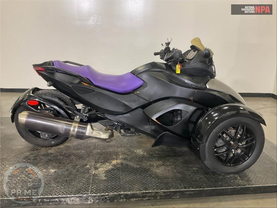 2011 Can-Am SPYDER RS-S SE5 — фото 1