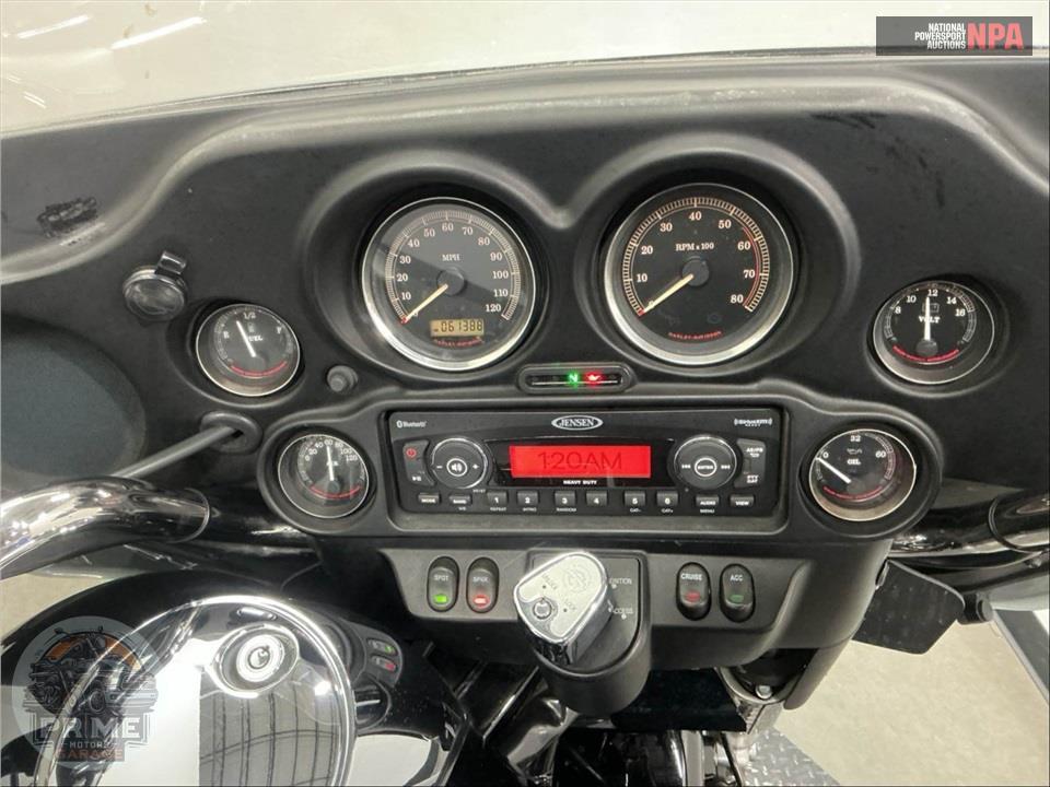 2008 Harley-Davidson FLHTCU ULTRA CLASSIC ELECTRA GLIDE — фото 5