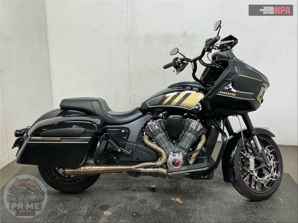 2021 Indian Motorcycle CHALLENGER LIMITED (BLACK) — фото 1