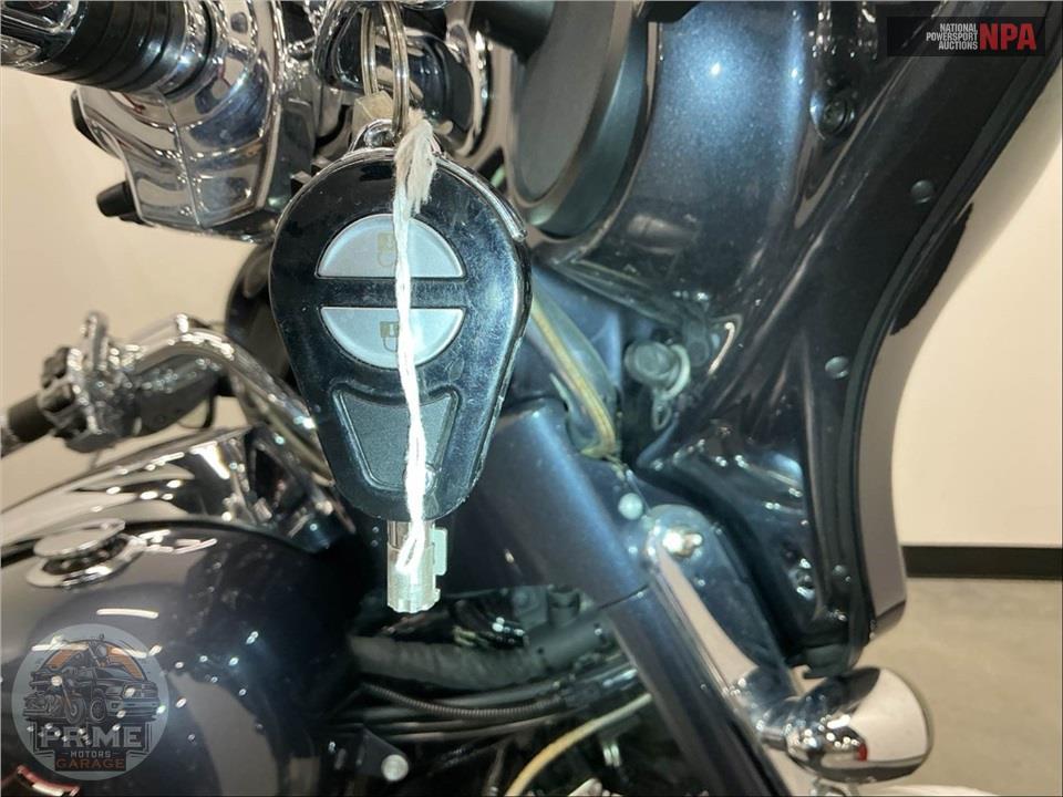 2019 Harley-Davidson FLHXSE CVO STREET GLIDE — фото 10