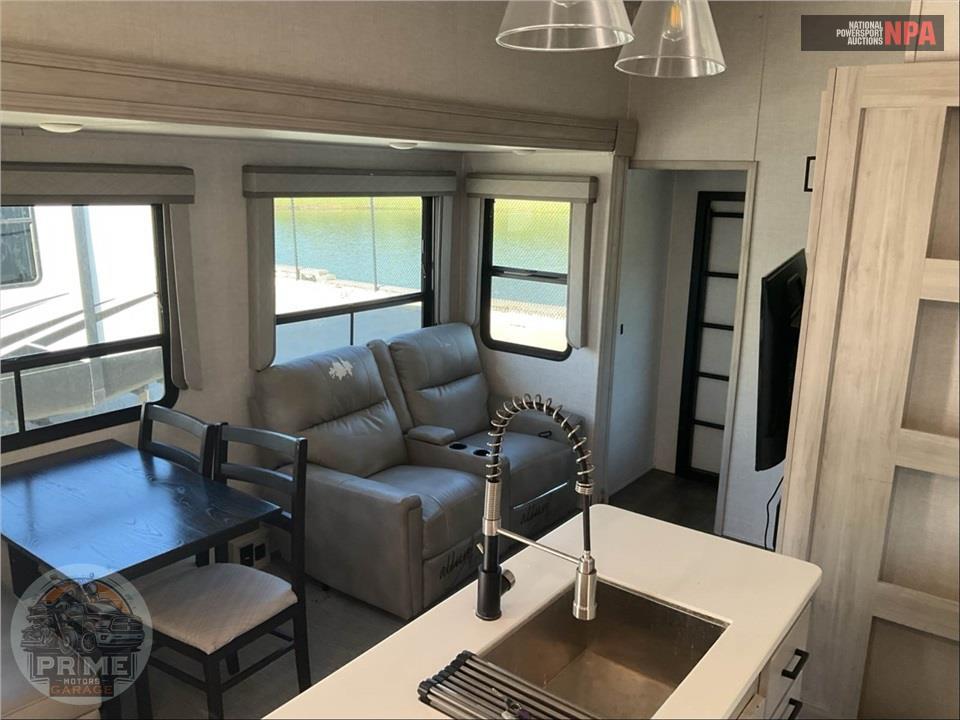 2022 East To West M-375BH-OK - TANDARA FIFTH WHEEL SERIES — фото 7