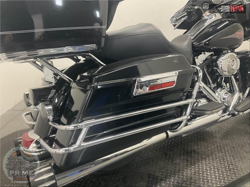 2009 Harley-Davidson FLHTC ELECTRA GLIDE CLASSIC — фото 26