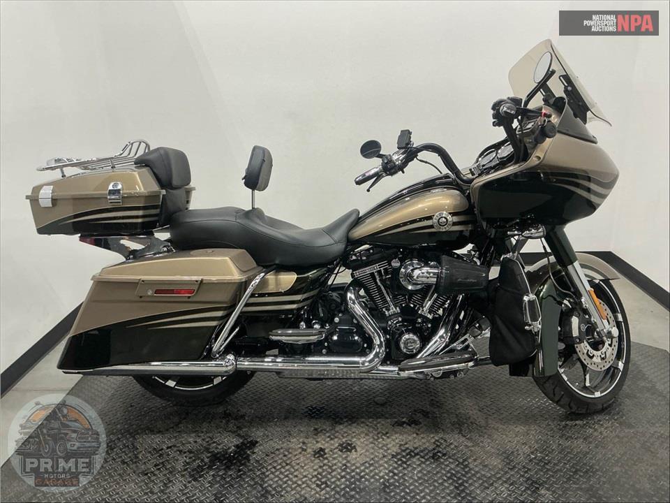 2013 Harley-Davidson FLTRXSE2 SCREAMIN EAGLE — фото 1