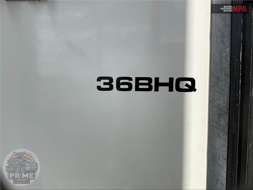 2017 Sabre By Forest River M-36BHQ - FIFTH WHEEL SERIES — фото 5