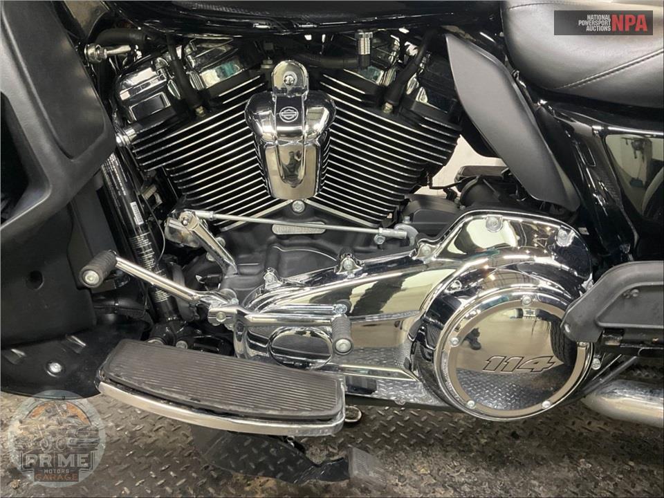 2022 Harley-Davidson FLHTCUTG TRI GLIDE ULTRA CLASSIC — фото 8