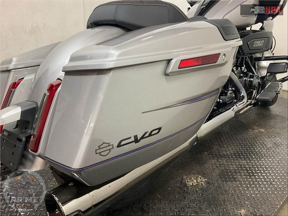 2023 Harley-Davidson FLTRXSE CVO ROAD GLIDE — фото 16