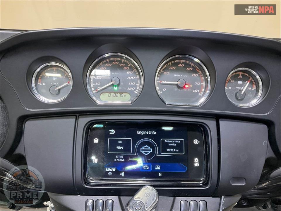 2019 Harley-Davidson FLHTCUTG TRI GLIDE ULTRA — фото 5