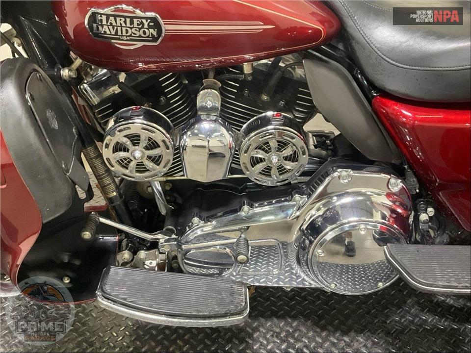 2009 Harley-Davidson FLHTCUTG TRIGLIDE ULTRA CLASSIC — фото 7
