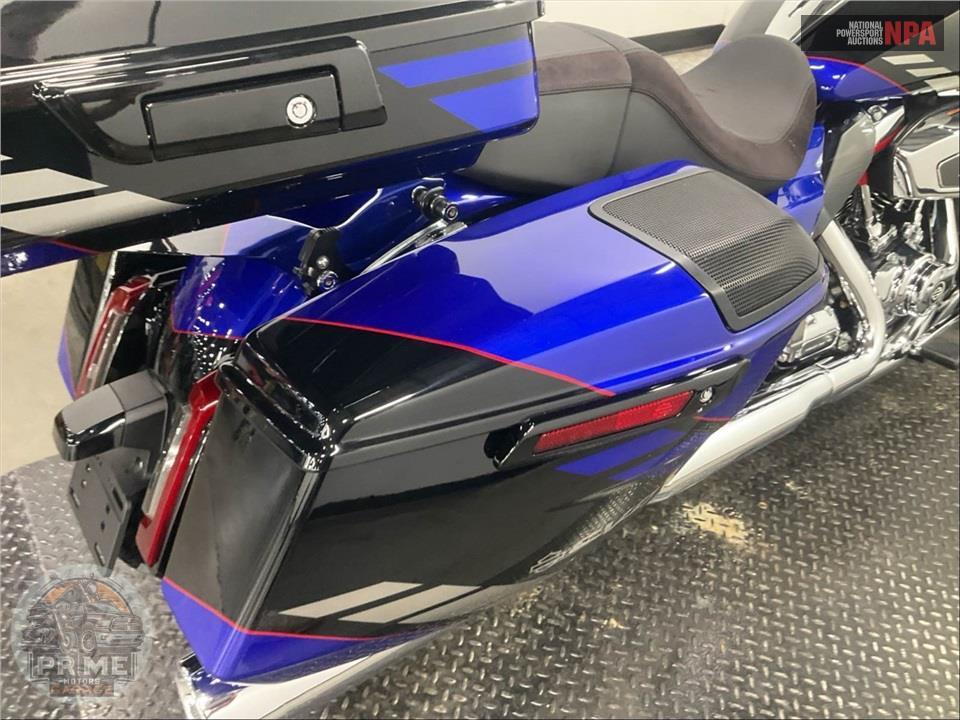 2025 Harley-Davidson FLTRXSE CVO ROAD GLIDE — фото 17