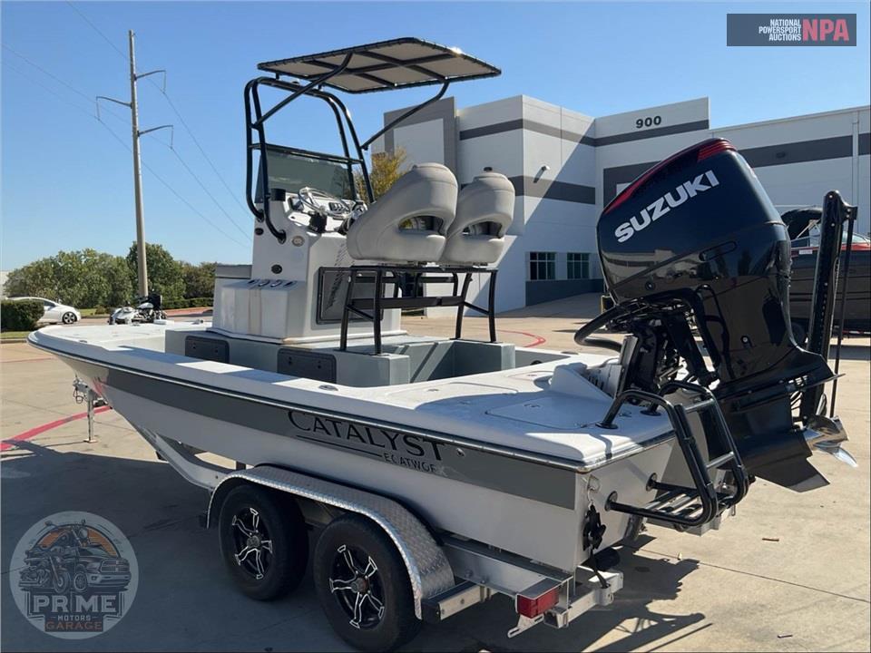 2023 Catalyst Boat Works 2100  TALON L:21 E:1 250HP SUZUKI OB — фото 3