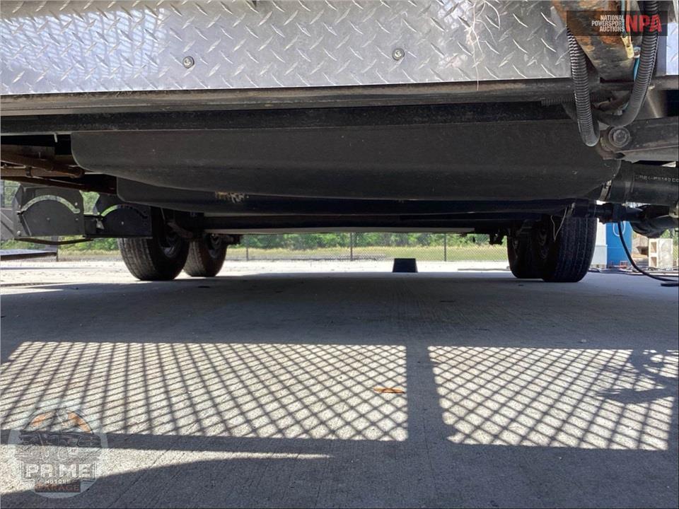 2015 Work And Play M-16UL - ULTRA LE TOY HAULER SERIES — фото 31