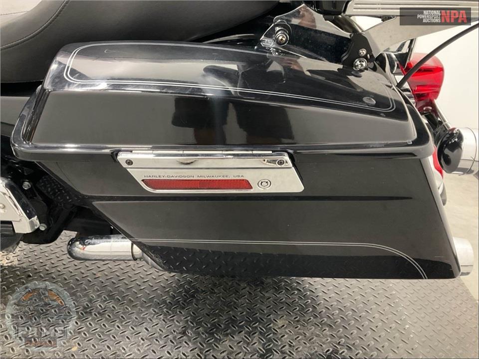 2013 Harley-Davidson FLHTC ELECTRA GLIDE CLSC — фото 26