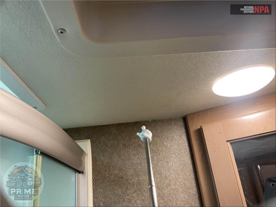 2020 Thor Motor Coach M-31W E450-V10 - FOUR WINDS SERIES — фото 32