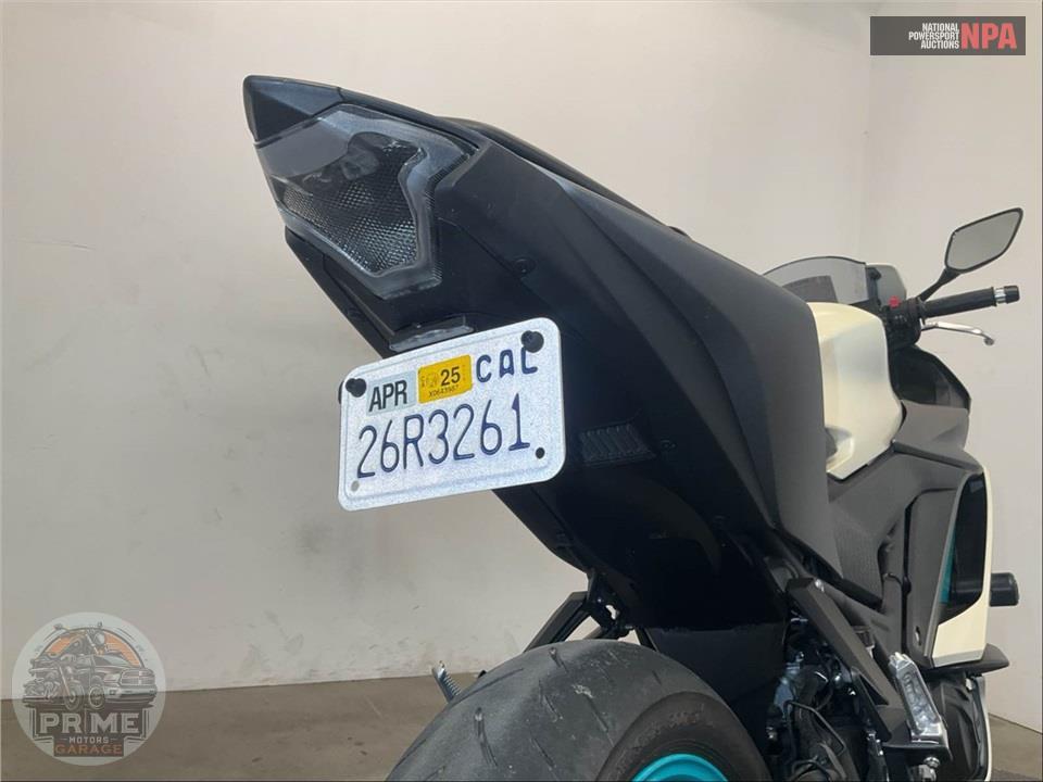 2024 Yamaha YZF-R3 — фото 12