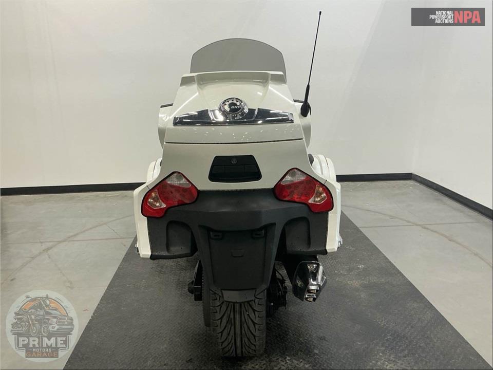 2016 Can-Am SPYDER RT SE6 LIMITED — фото 4