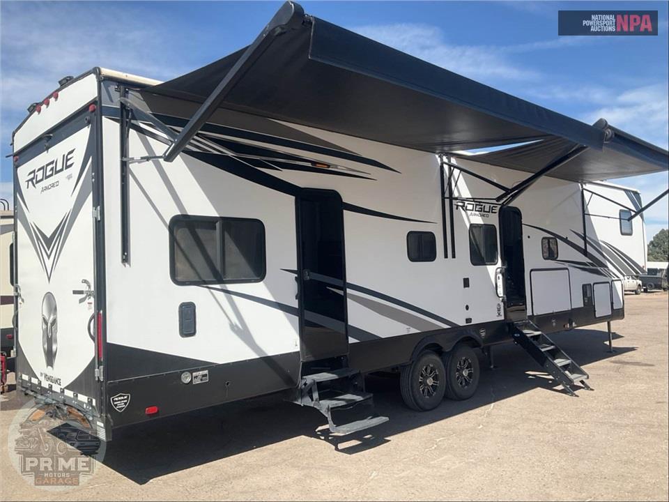 2021 Vengeance By Forest River M-4007V - ROGUE ARMORED TOY HAULER TOY HAULER SERIES — фото 4