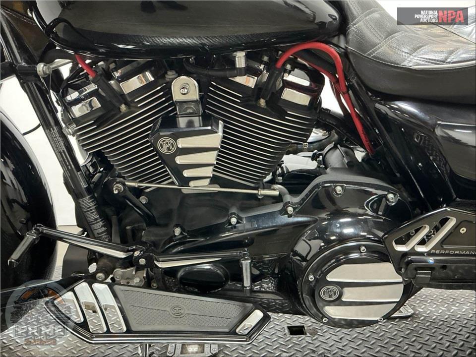 2019 Harley-Davidson FLHXS STREET GLIDE SPECIAL — фото 7