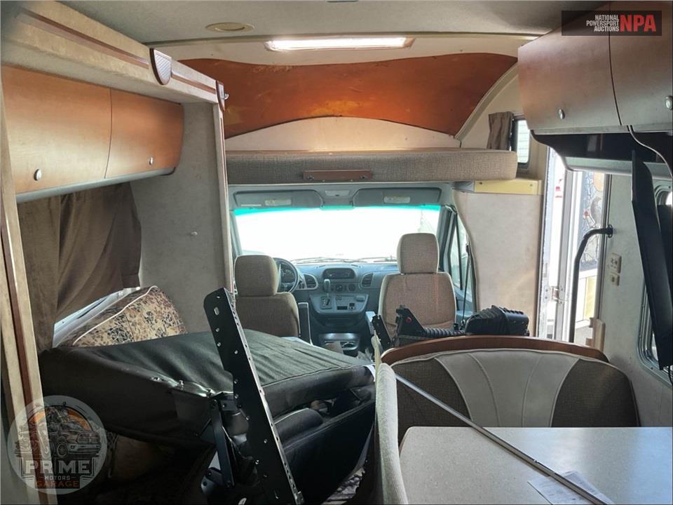 2006 Itasca M-23H-SPRINTER DIESEL (#) - NAVION SERIES — фото 12