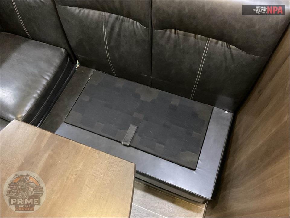2020 Keystone Rv M-3801 FK - ALPINE FIFTH WHEEL SERIES — фото 12