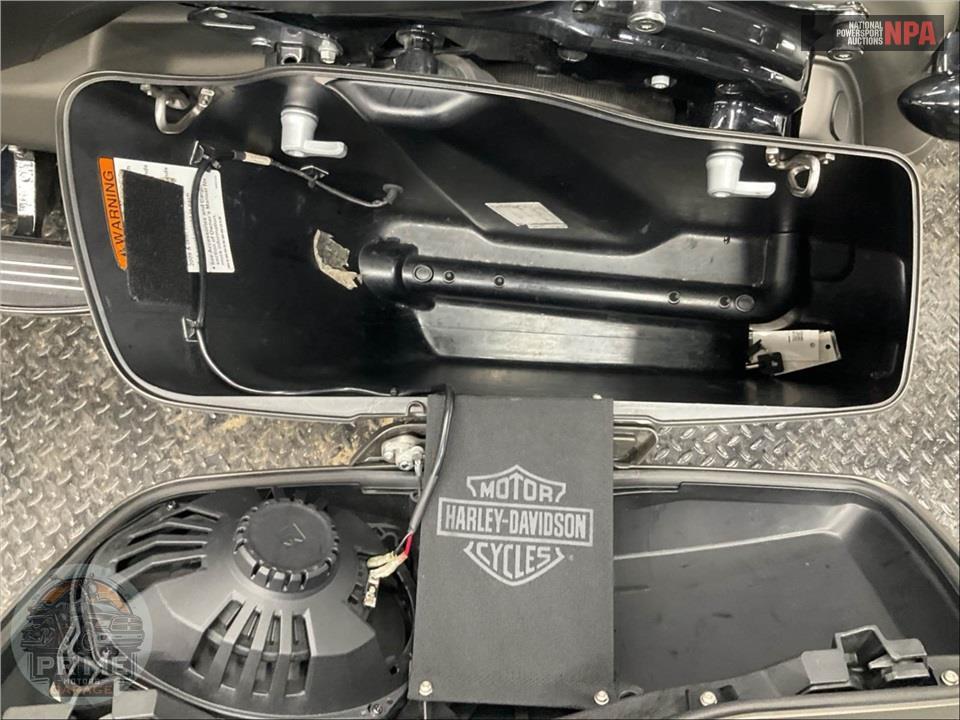 2018 Harley-Davidson FLHRXS ROAD KING SPECIAL — фото 2