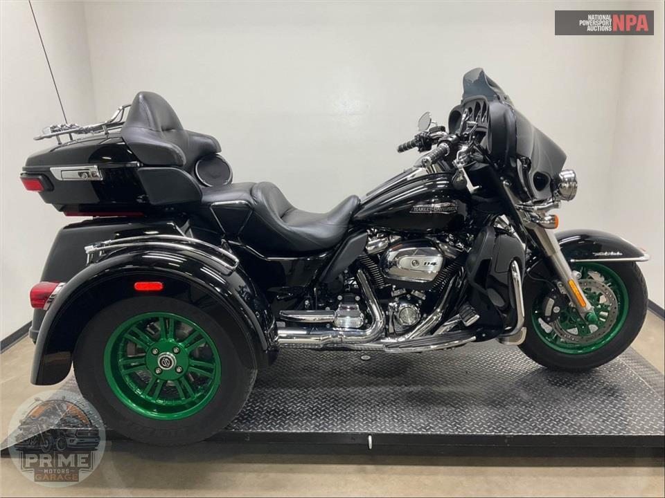 2019 Harley-Davidson FLHTCUTG TRI GLIDE ULTRA — фото 1