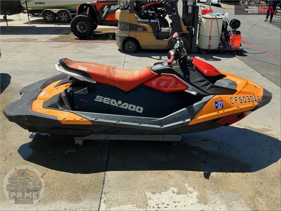 2018 Seadoo/Brp SPARK 3UP TRIXX — фото 1