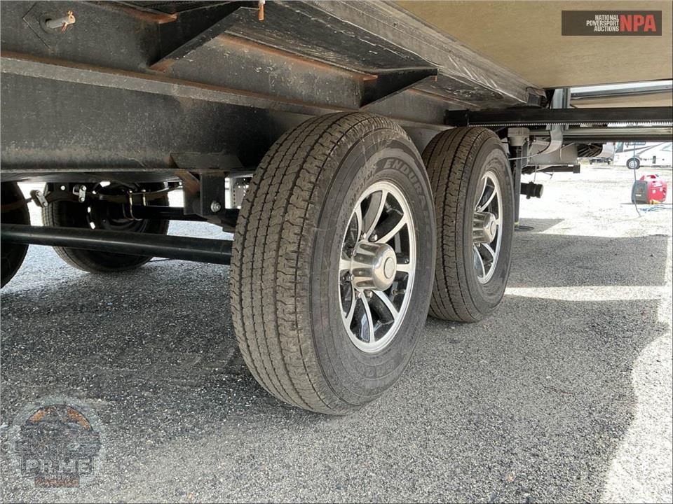 2023 Sabre By Forest River M-38DBQ - FIFTH WHEEL SERIES — фото 29