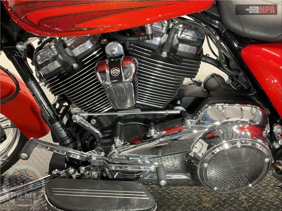 2017 Harley-Davidson FLHXS STREET GLIDE SPECIAL — фото 7