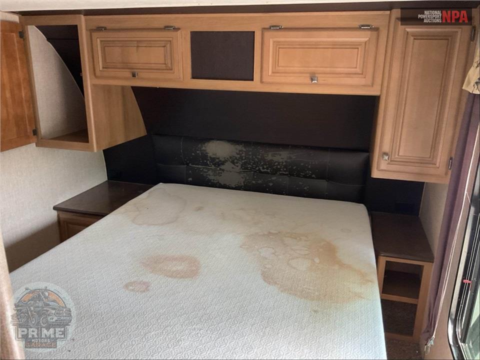 2016 Crossroads Rv M-305 RS - CRUISER FIFTH WHEEL SERIES — фото 13