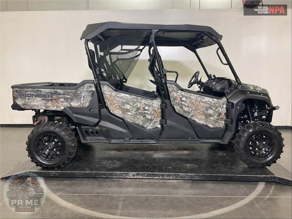 2025 Honda SXS1000M6D PIONEER 6 DELUXE CREW (CAMOUFLAGE) — фото 1