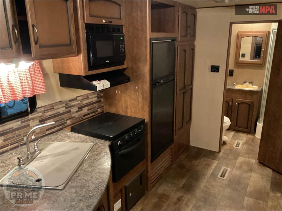 2015 Crossroads Rv M-250 RB - ZINGER SERIES — фото 7