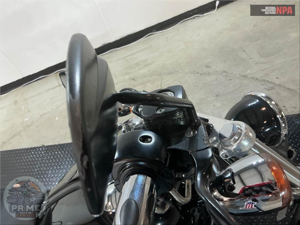 2010 Harley-Davidson FXDWG DYNA WIDE GLIDE — фото 27