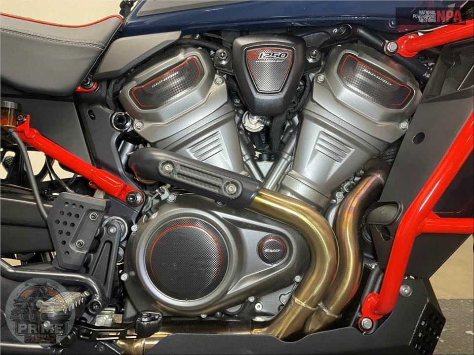 2025 Harley-Davidson RA1250SE CVO PAN AMERICA — фото 6