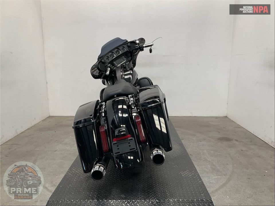 2016 Harley-Davidson FLHXSE CVO STREET GLIDE SPECIAL — фото 4