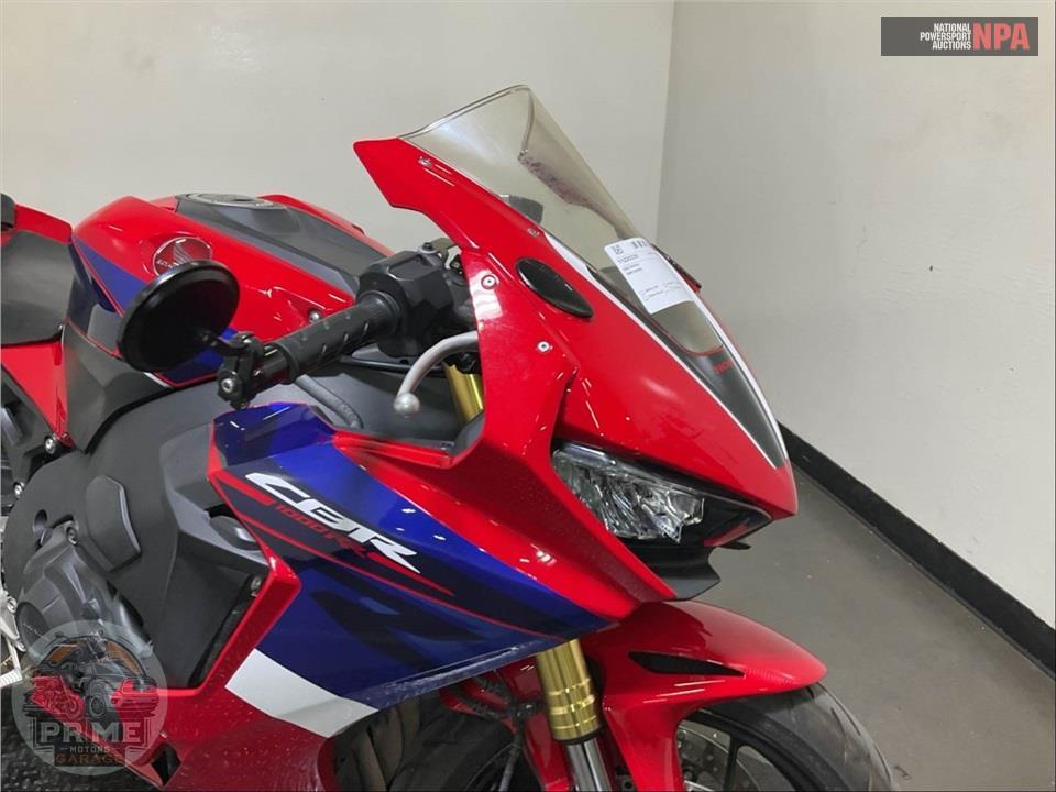 2023 Honda CBR1000RR — фото 31